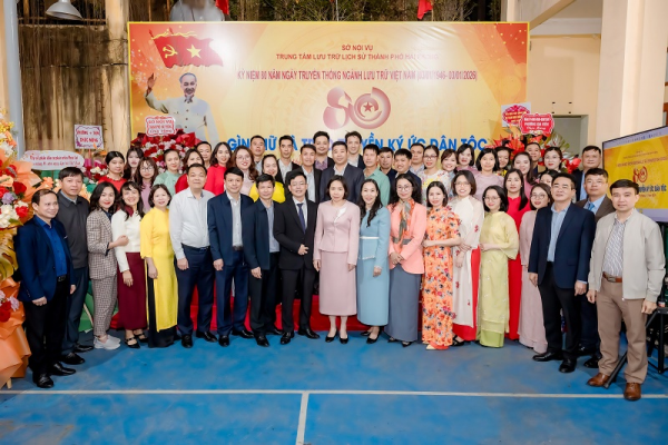 Kỷ niệm 80 năm ngành Lưu trữ Việt Nam